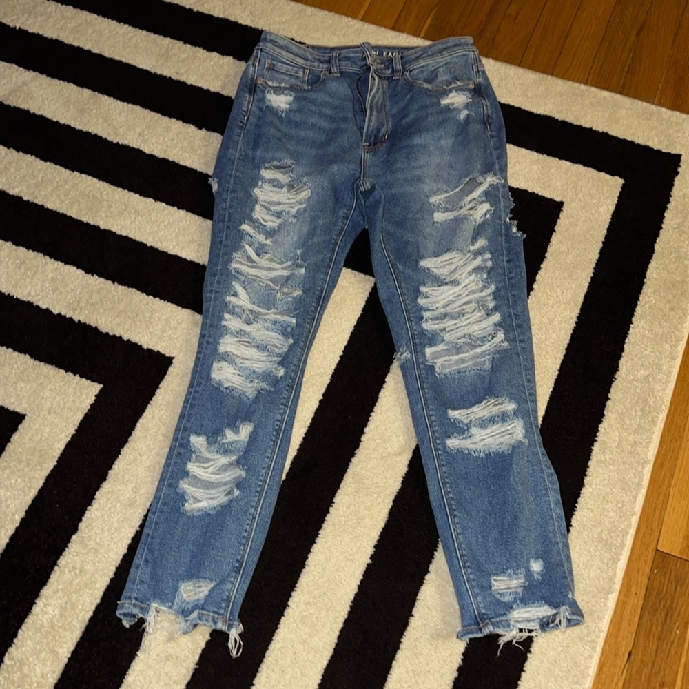 AE In Distressed 😫 Jeans
